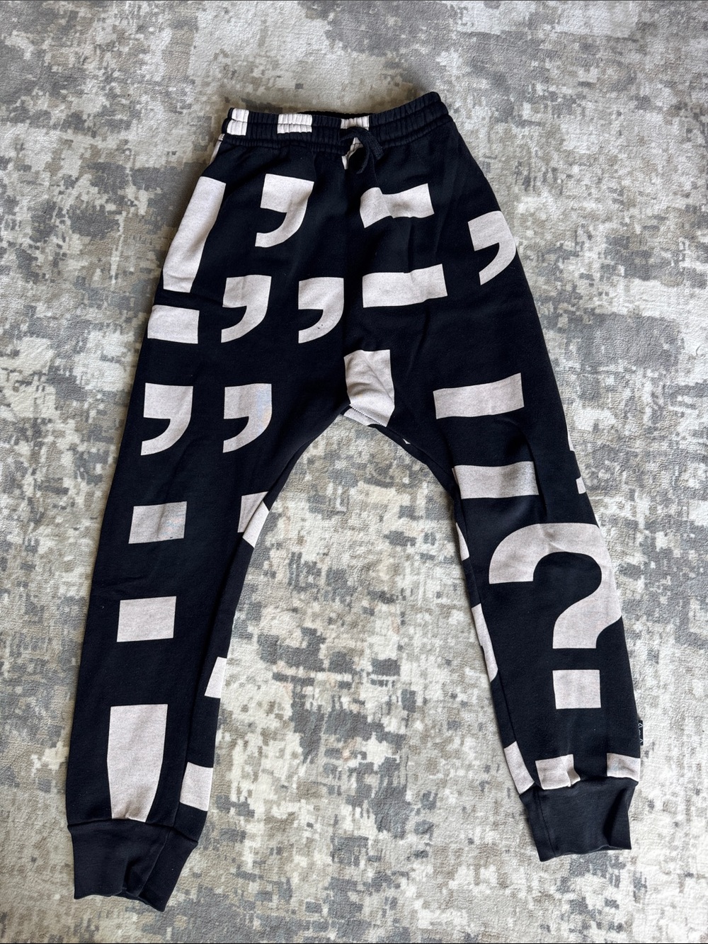 Nununu boy Black Graphic Kids Jogger Pants, size 8-9